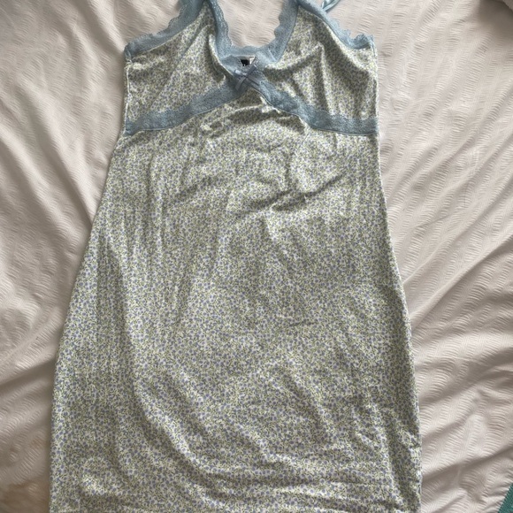 Dress - Picture 1 of 2